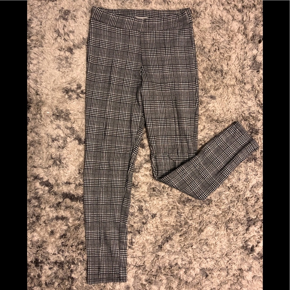 Poof! Patterned skinny pants